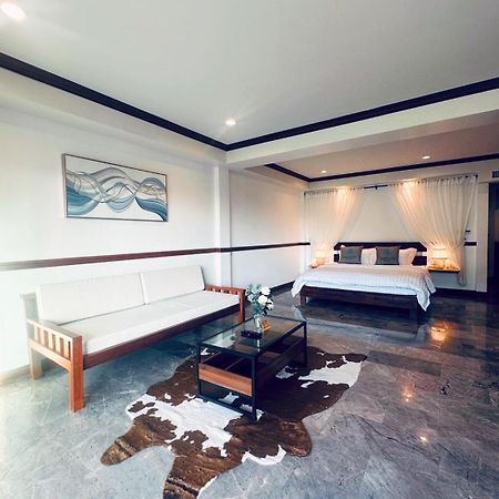 Ocean Pie Phuket - Adult Only Otel Rawai Dış mekan fotoğraf