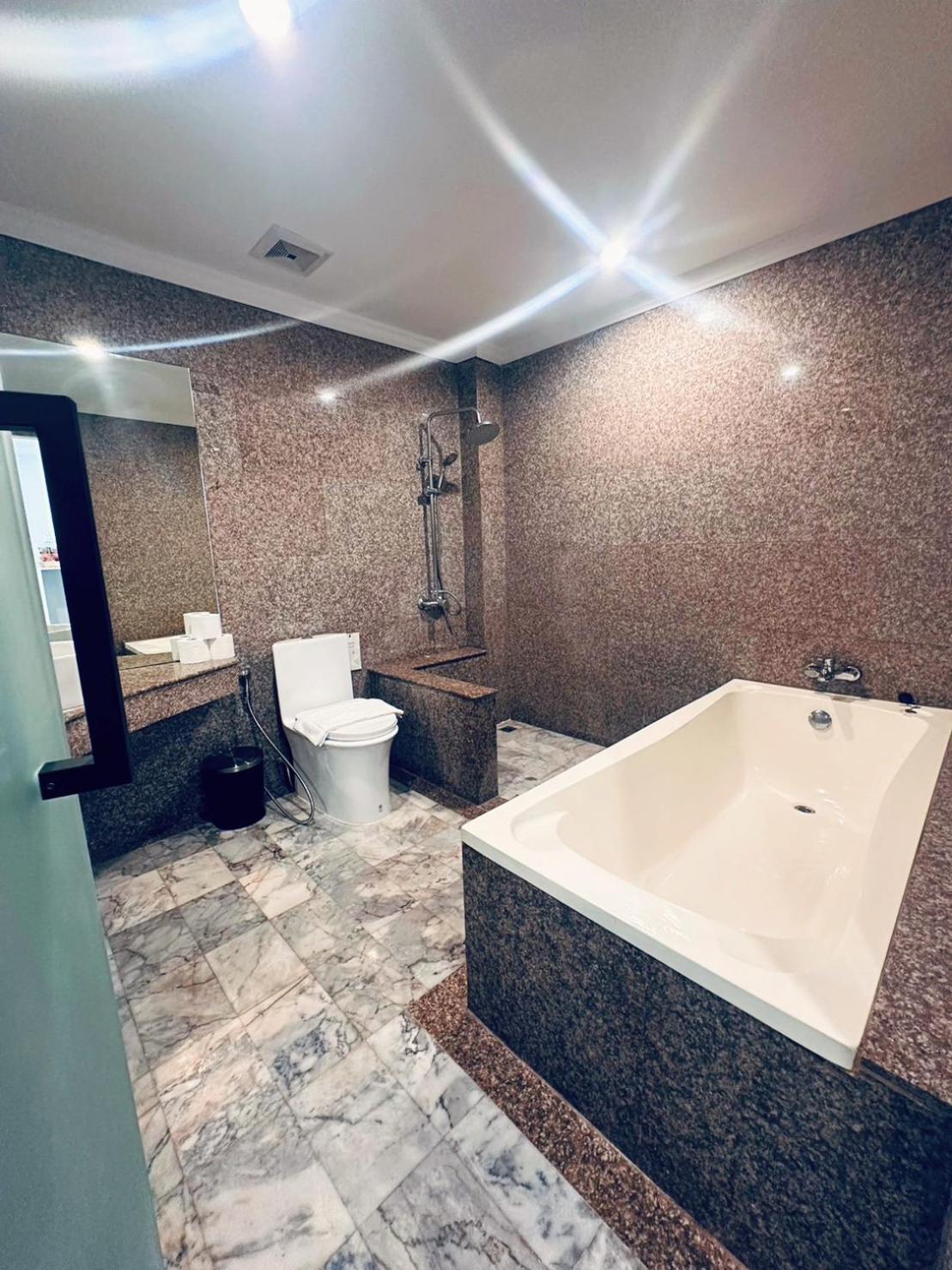 Ocean Pie Phuket - Adult Only Otel Rawai Dış mekan fotoğraf